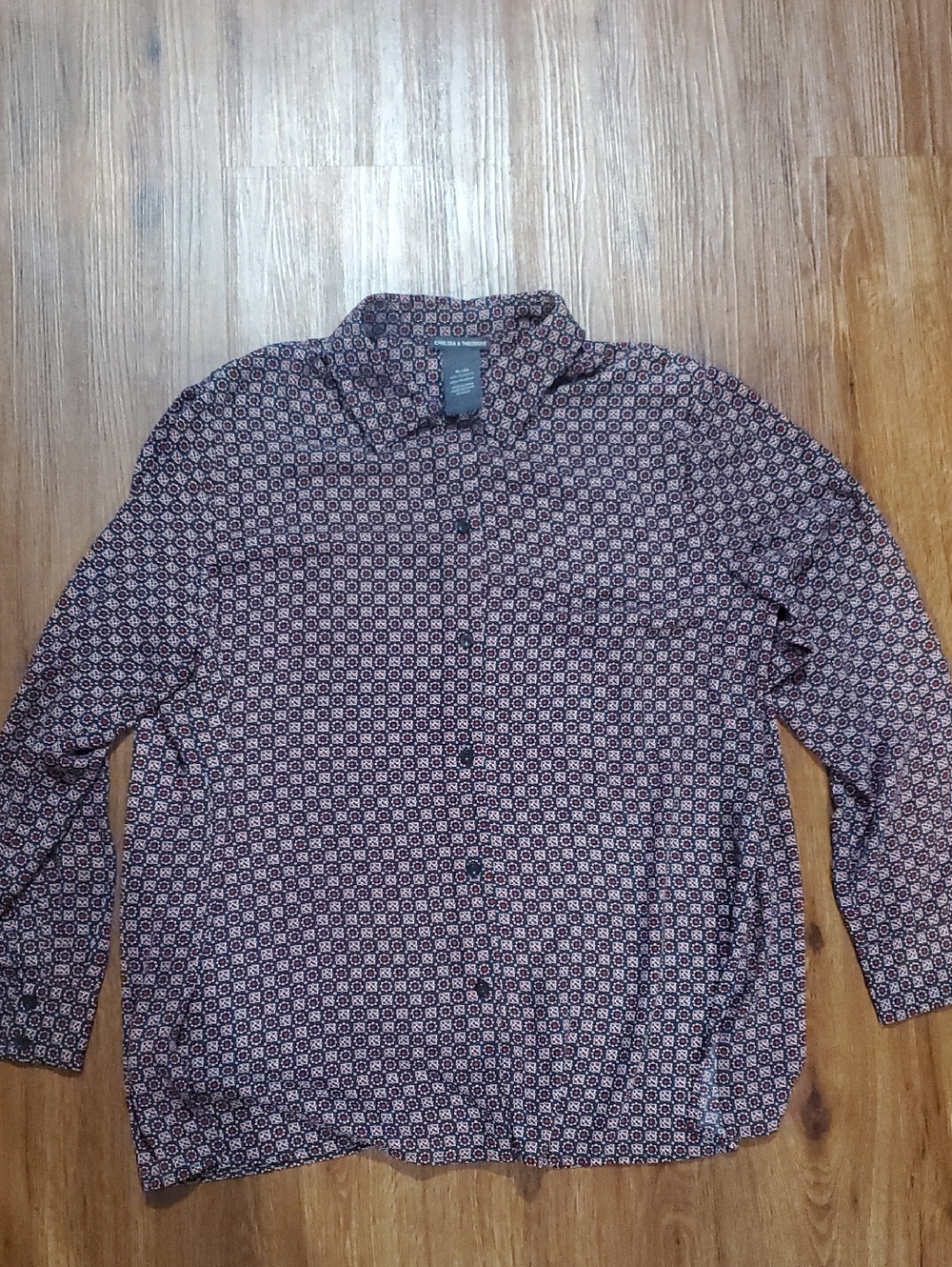 Chelsea & Theodore Black and Burgundy Geometric Print Blouse